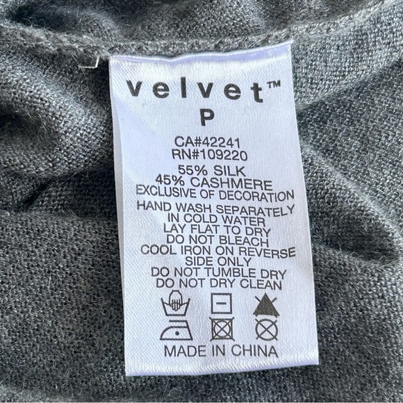 Velvet Rhinestone Studded Casmere Dolman Sleeves Sweater Petite - Picture 9 of 13